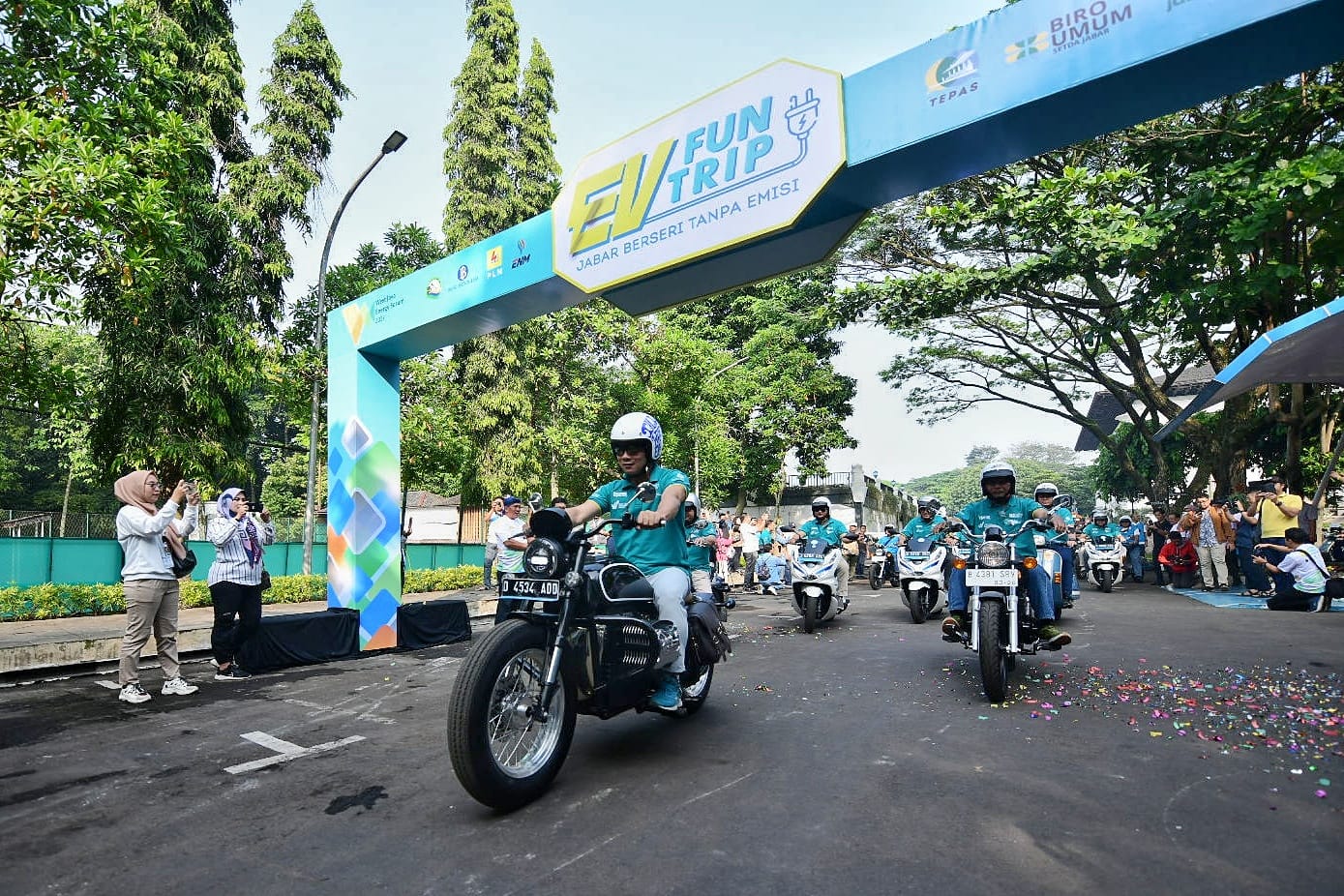 Gubernur Mengajak Warga Jabar Manfaatkan Subsidi Kendaraan Listrik