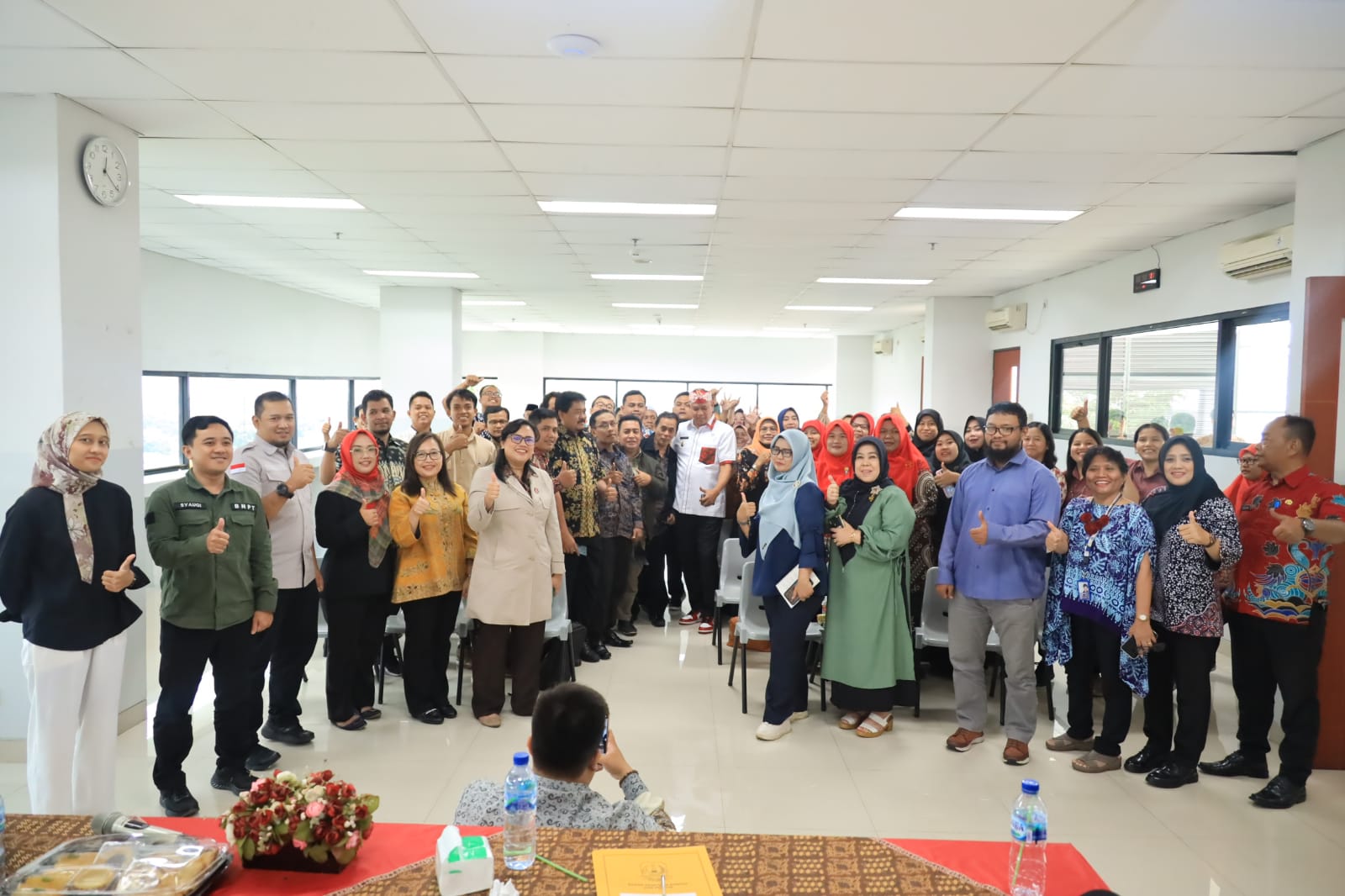 Plt Wali Kota Bekasi: Guru Pahlawan Bagi Generasi Bangsa