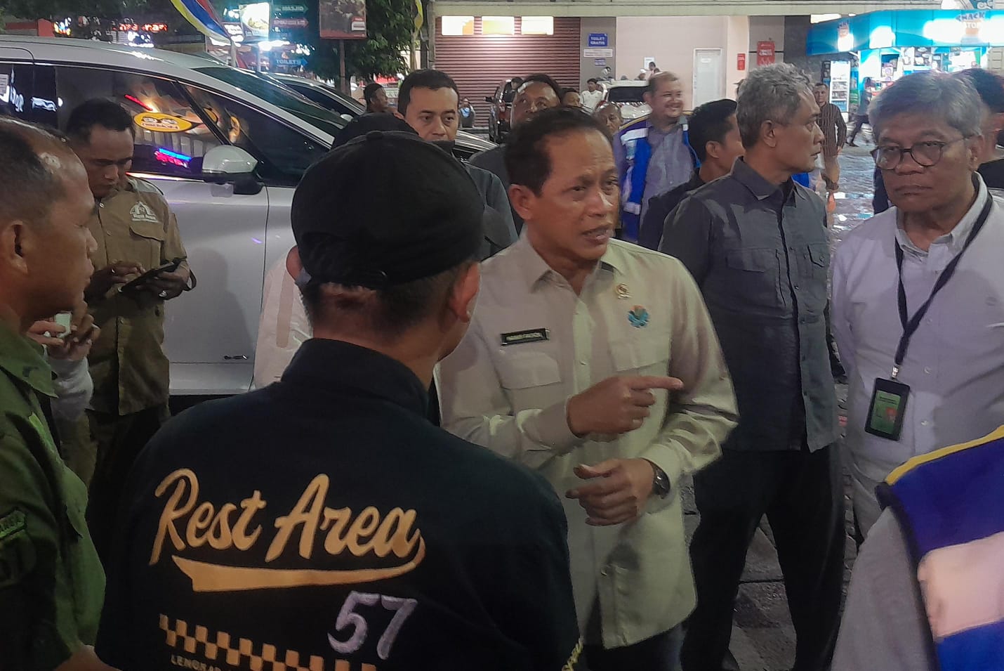 Pastikan Liburan Nataru Minim Sampah, Menteri LH Kunjungi Rest Area KM 57 Tol Cikampek 