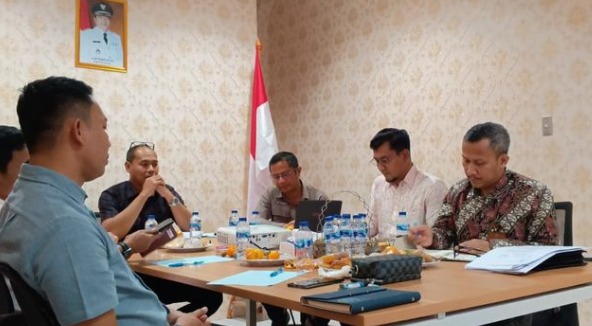 Direksi Perumdam Tirta Tarum Karawang Gelar Rapat Koordinasi dengan Dewan Pengawas