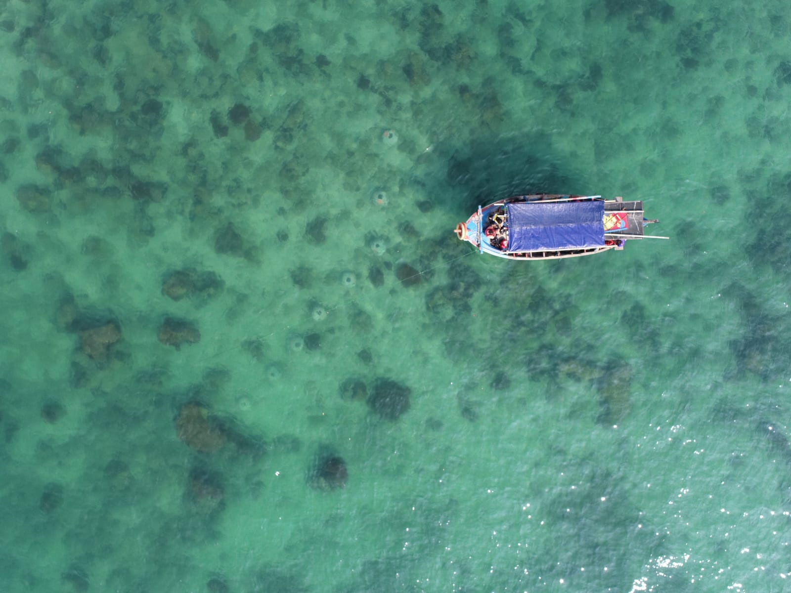 Mengulur Waktu, Menebus Dosa di Jalur Laut Utara