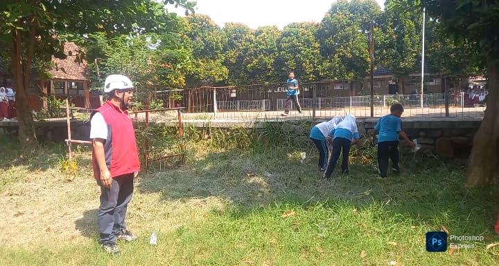 Aksi Nyata KTP di Hari Lingkungan Hidup: Sungai Cimareleng Dibersihkan, Siswa SD Ikut Pungitun Sampah 