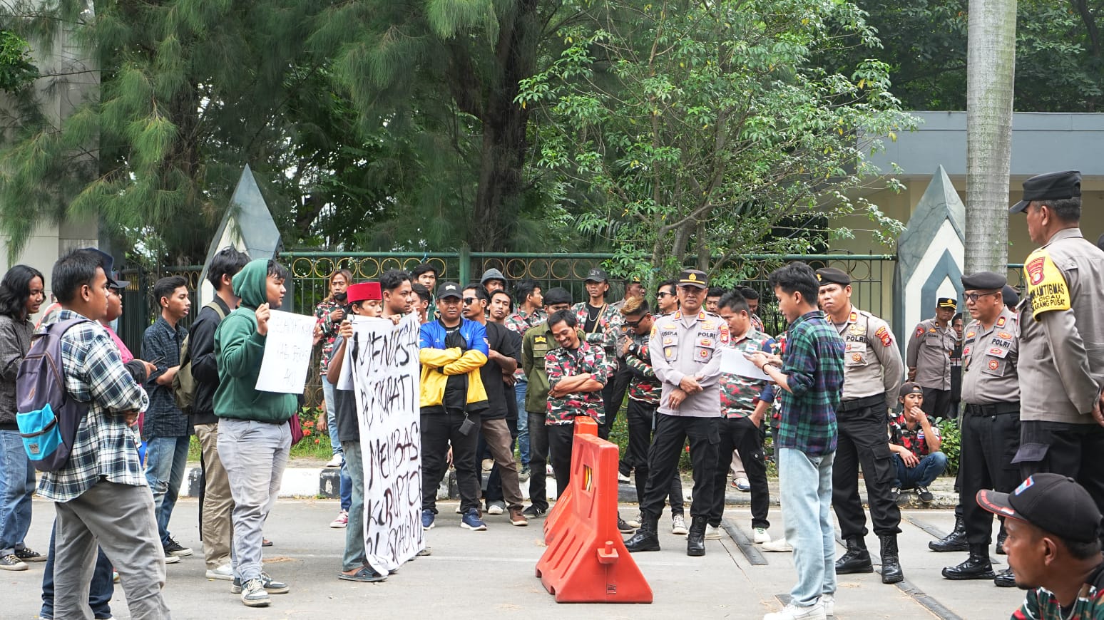 Inkastra Tuntut Penyelidikan Dugaan Korupsi Proyek Jembatan Muaragembong