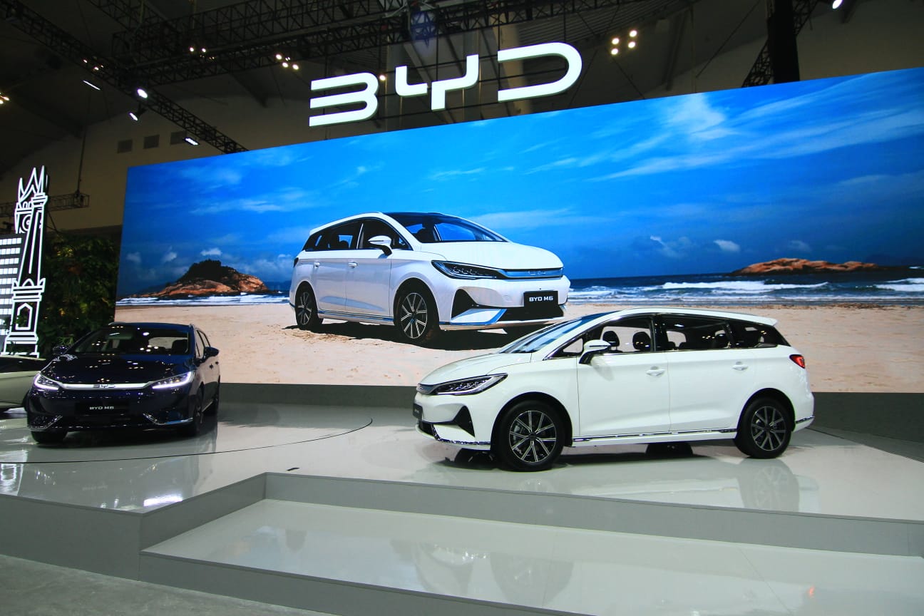 Diluncurkan di GIIAS 2024, BYD M6 Hadir sebagai MPEV Keluarga Indonesia, Berikut Detail dari BYD M6