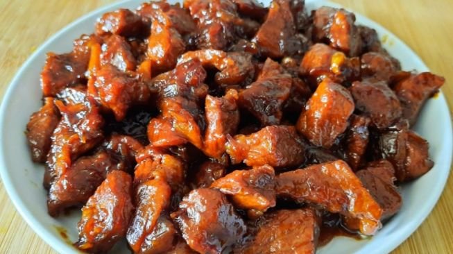 Stok Daging Kurban Masih Banyak? Yuk Olah Menjadi Sate Goreng Paling Enak 