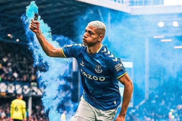 Striker Brasil Richarlison Apresiasi Selebrasi Marselino Ferdinan yang Mirip Dirinya