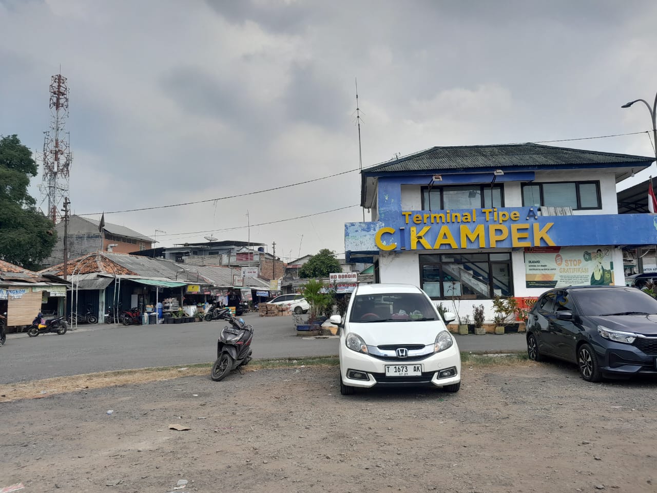 Dishub-Disperindag Rebutan Pengelolaan Kios di Terminal Cikampek, Kadishub Kirim Surat ke BPKAD