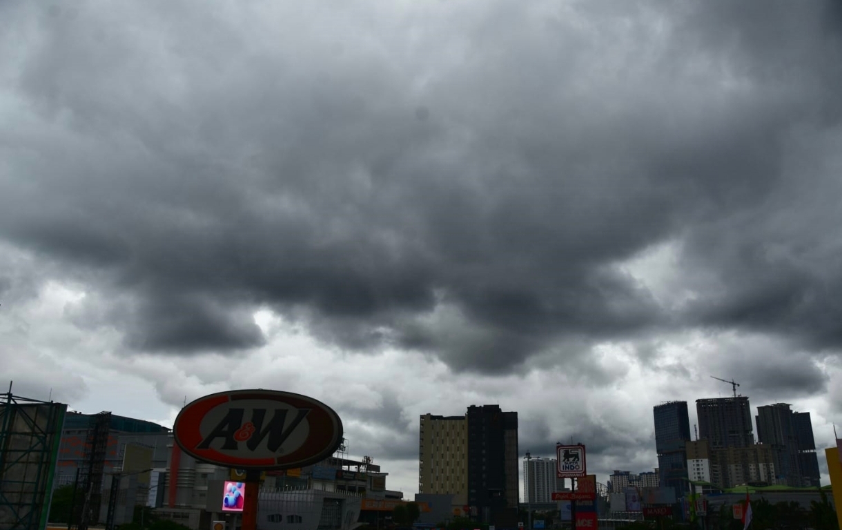 Prakiraan Cuaca Kota Bekasi: Hujan Ringan hingga Petir