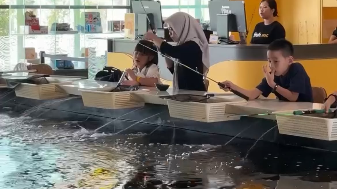 Tukang Mancing? Anda Wajib Cobain Sensasi Mancing di Mall Tepatnya di Fish.Inc PIK 2 Banyak Hadiah Menarik