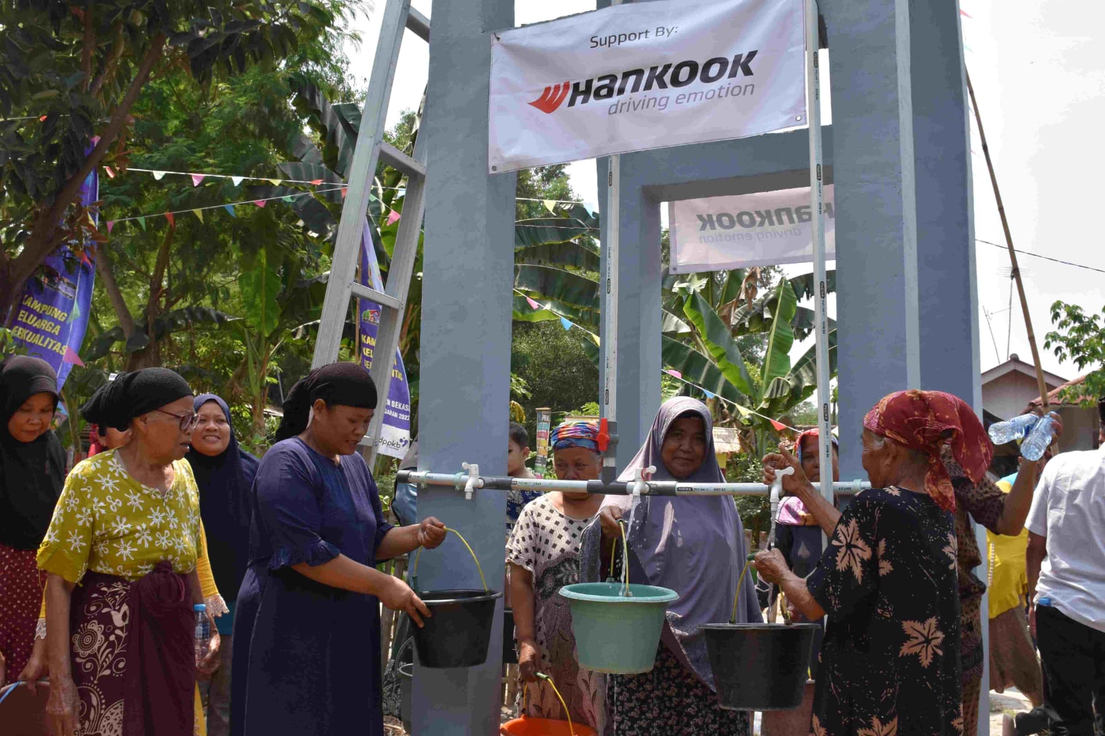 Dukung Ketersediaan Air Bersih bagi Ratusan KK di Bekasi, Hankook Tire Bangun Instalasi Pompa Air