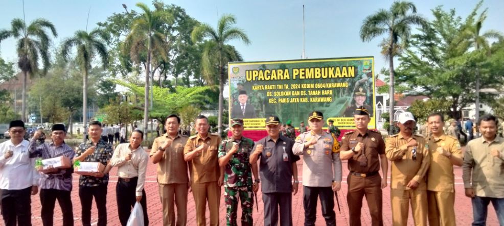 DPMD dan Kodim 0604/Karawang Berikan Program Karya Bakti Untuk Desa Solokan dan Desa Tanah Baru