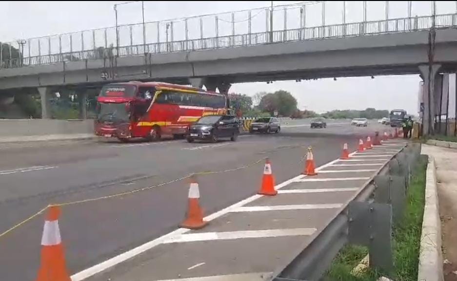 Pemudik di Tol Jakarta-Cikampek Diprediksi Memuncak H-2 Lebaran