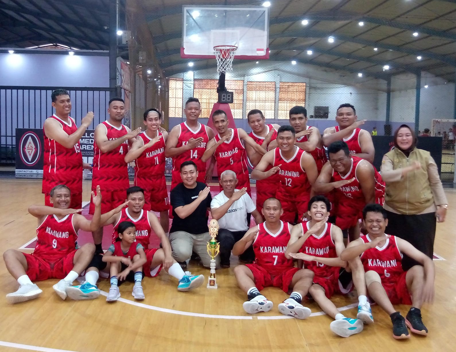 Misi Balas Dendam Sukses, Tim Basket Disdikpora Kalahkan OPD dan Rebut Gelar Juara Porpemkab 2024