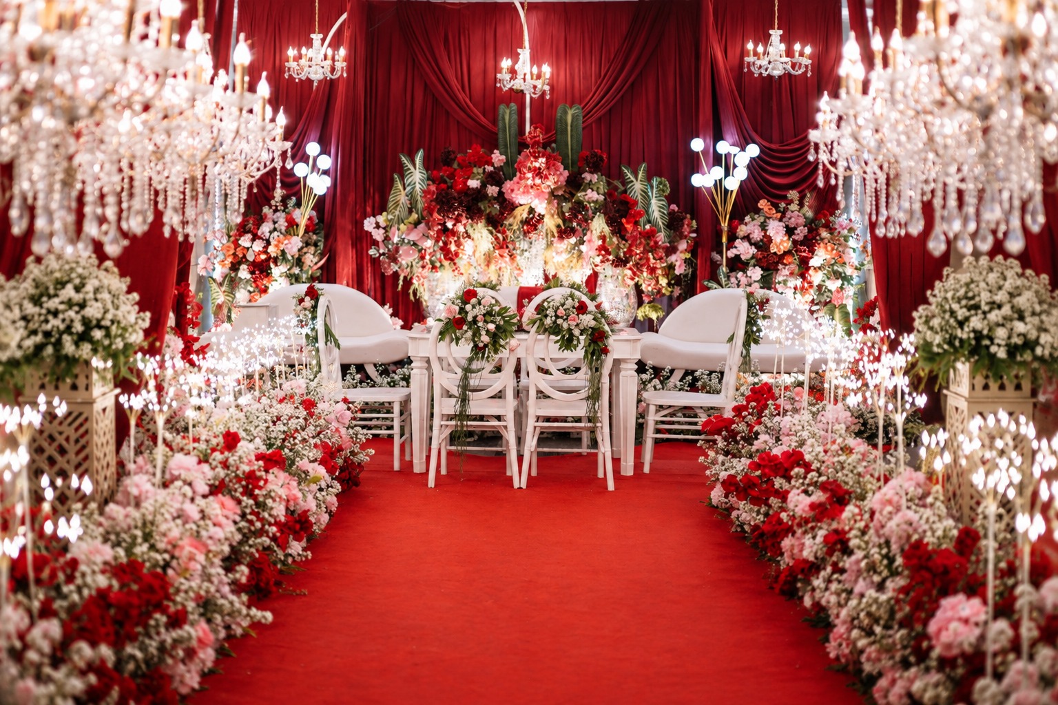 Favehotel Karawang Berkolaborasi dengan Kairos Decoration Hadirkan Wedding Package, Wujudkan Pernikahan Impian