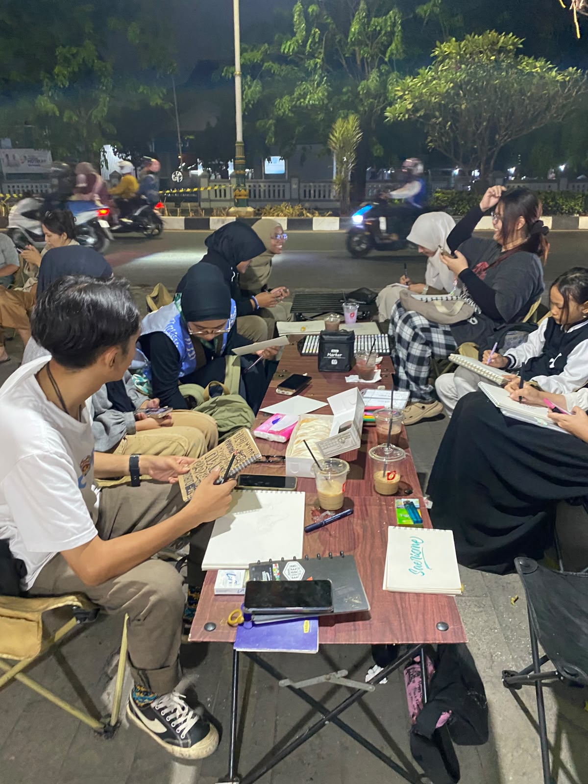 Merajut Kreativitas Lewat Garis: Menengok Perjalanan dan Kebangkitan Doodle Art Karawang