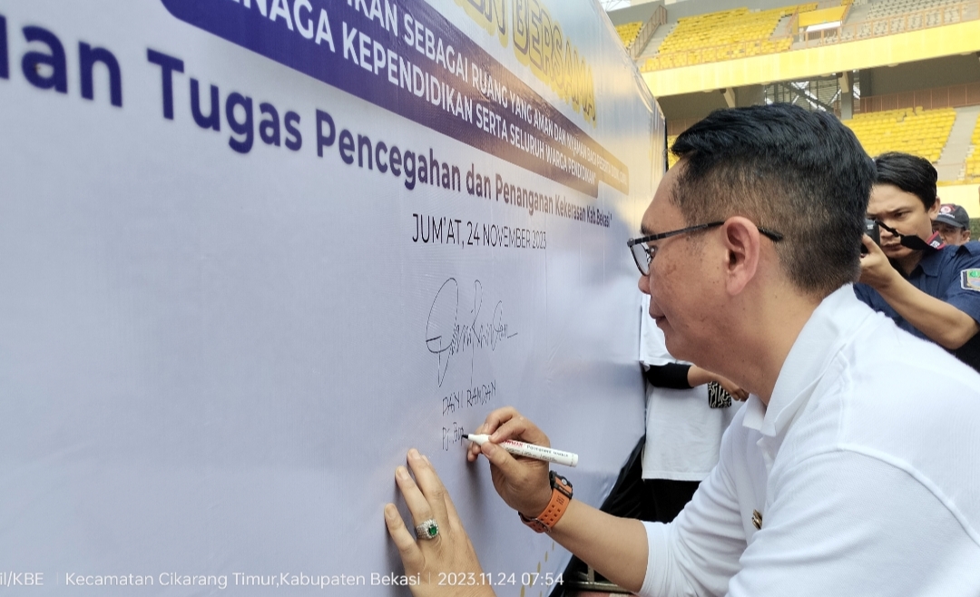 Pj Bupati Bekasi Resmi Mengukuhkan TPPK di Satuan Pendidikan Kabupaten Bekasi 