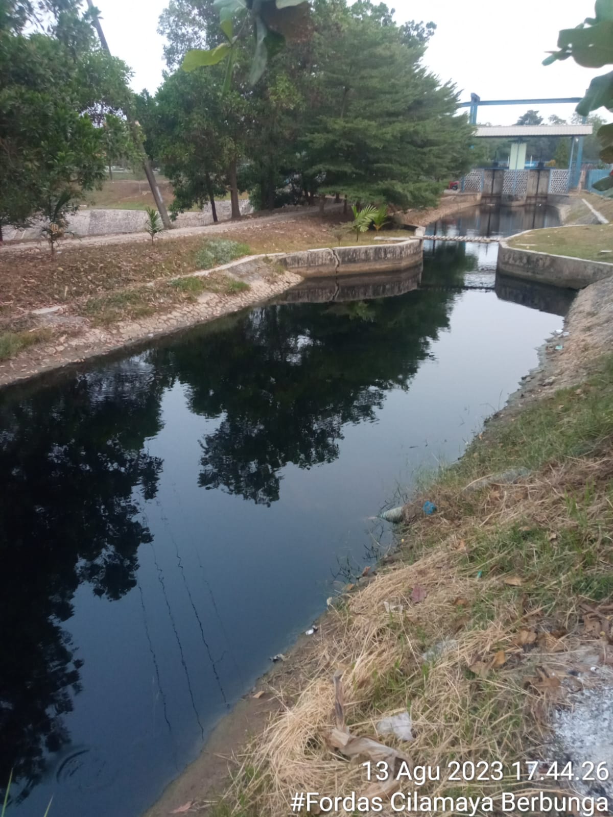 Sungai Cilamaya Menghitam Lagi, Begini Pesan Fordas ke Gubernur Ridwan Kamil  