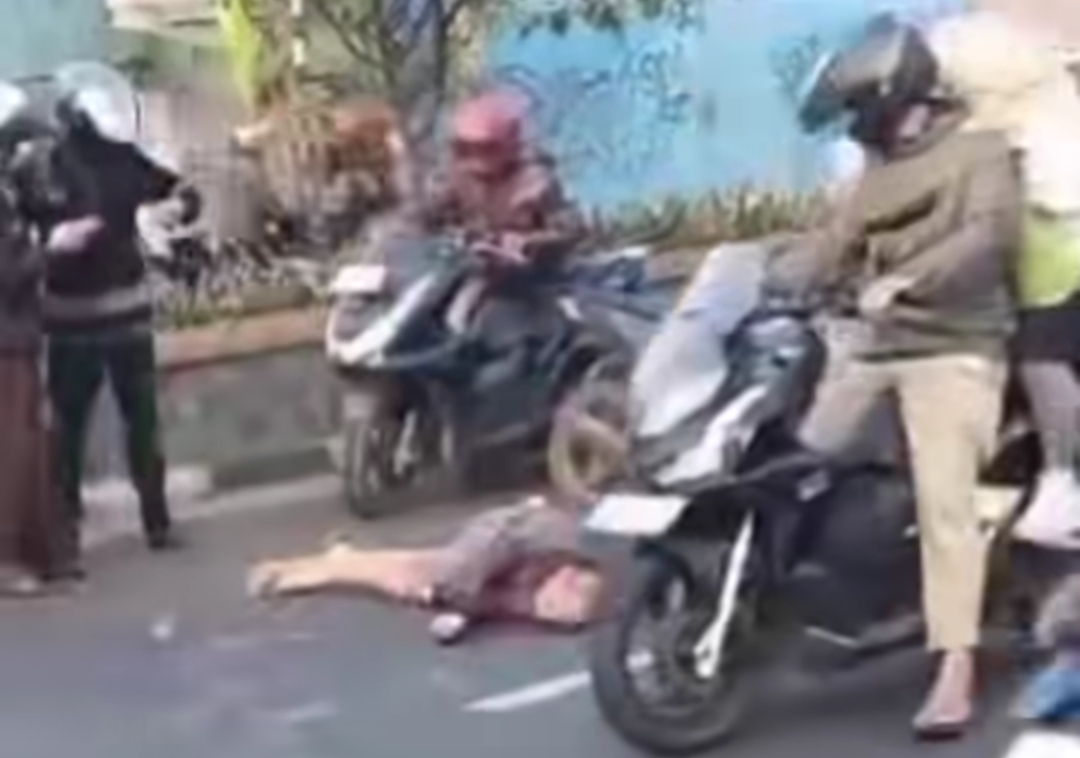 Waduh! Terjadi Kecelakaan di Perempatan Cinity Cikarang, Kondisi Korban Memprihatinkan
