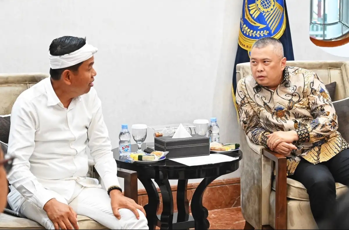 Gubernur Jabar Bahas Masa Depan Bandara Kertajati & Husein dengan Menhub