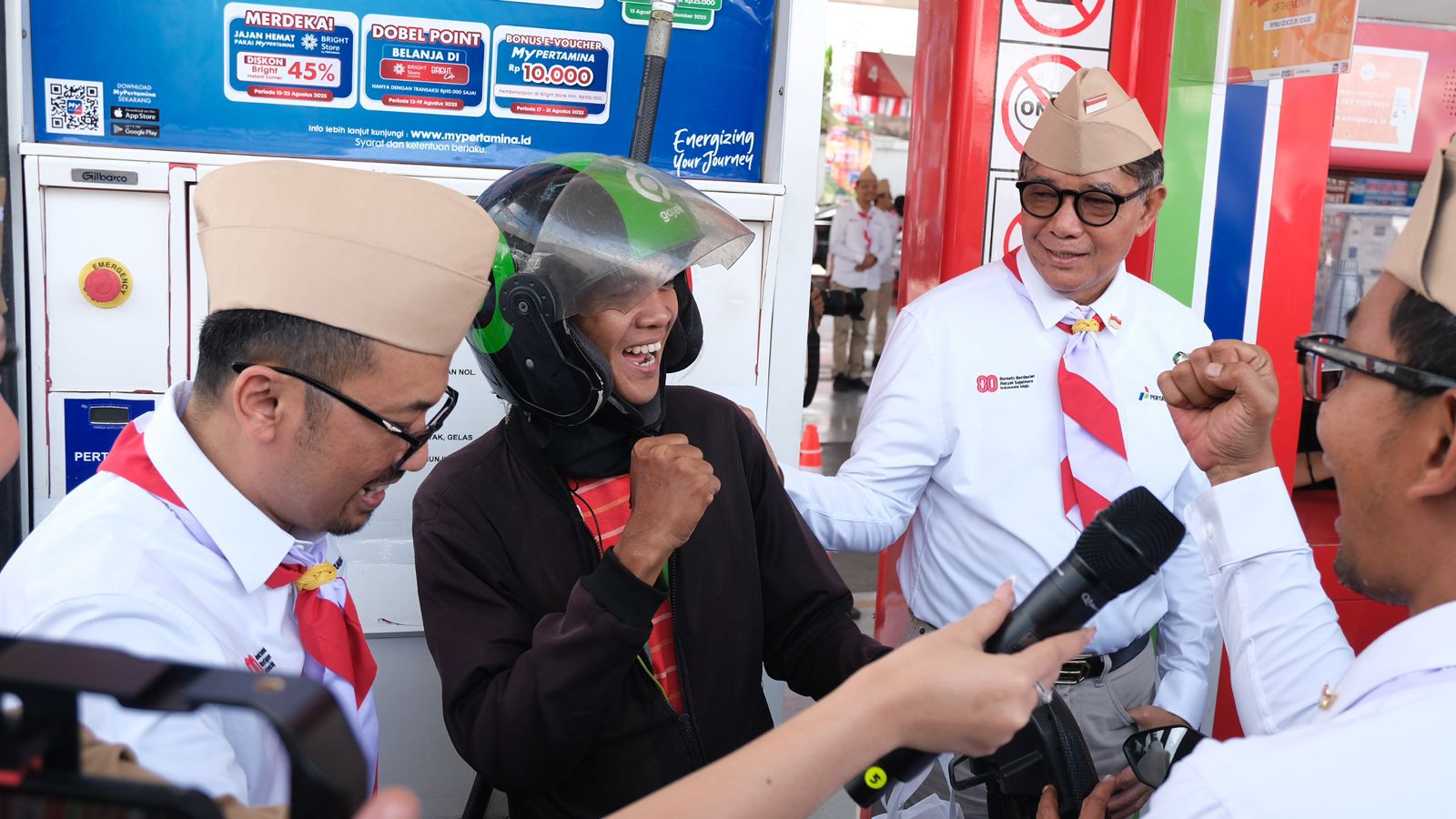 Promo Spesial HUT RI ke-80 Aksi Sosial-Lomba Tradisional di SPBU, Pertamina Patra Niaga JBB Manjakan Konsumen