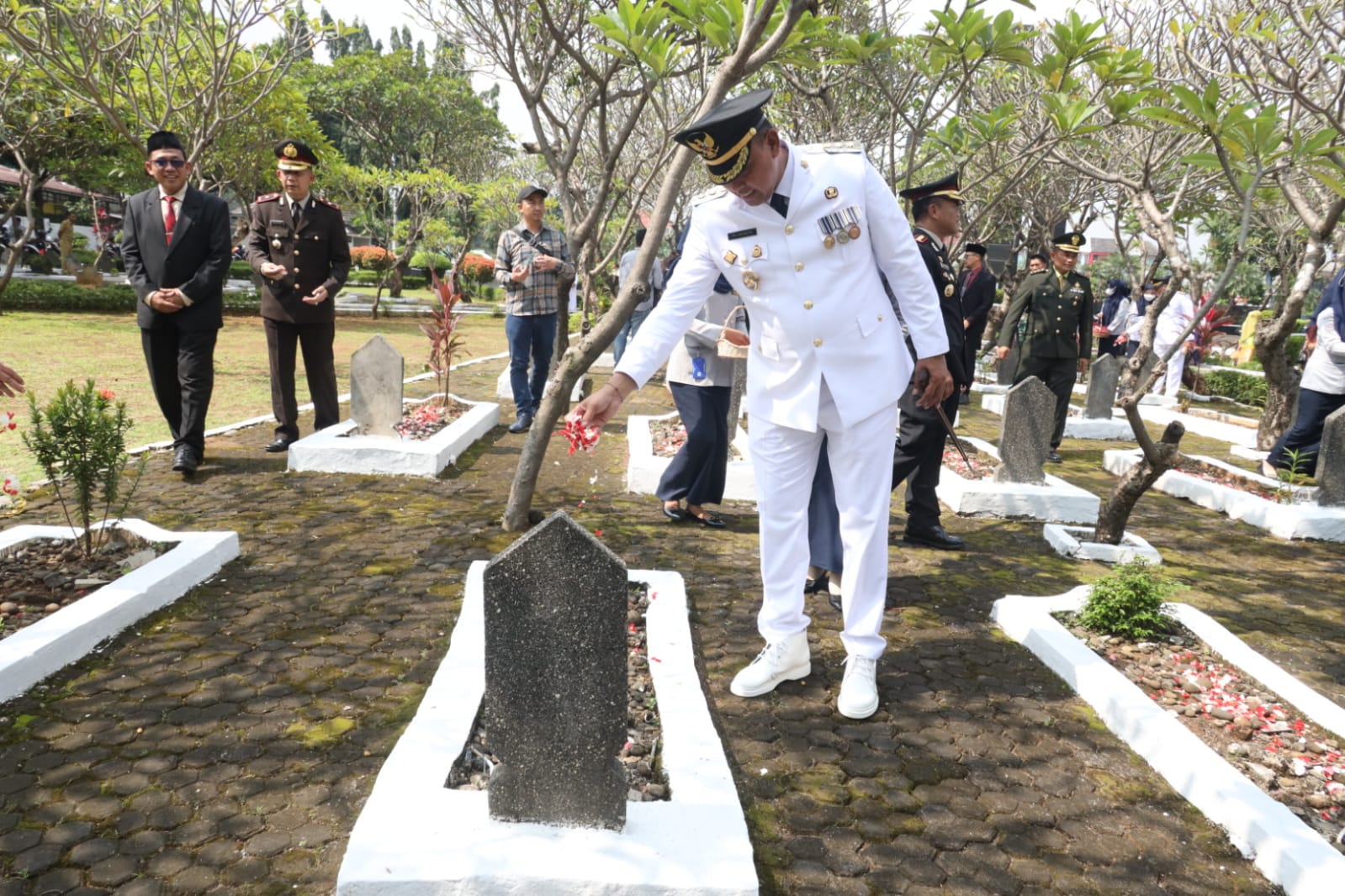 HUT Ke 26 Kota Bekasi, Diisi Tabur Bunga di TMP Bulakkapal