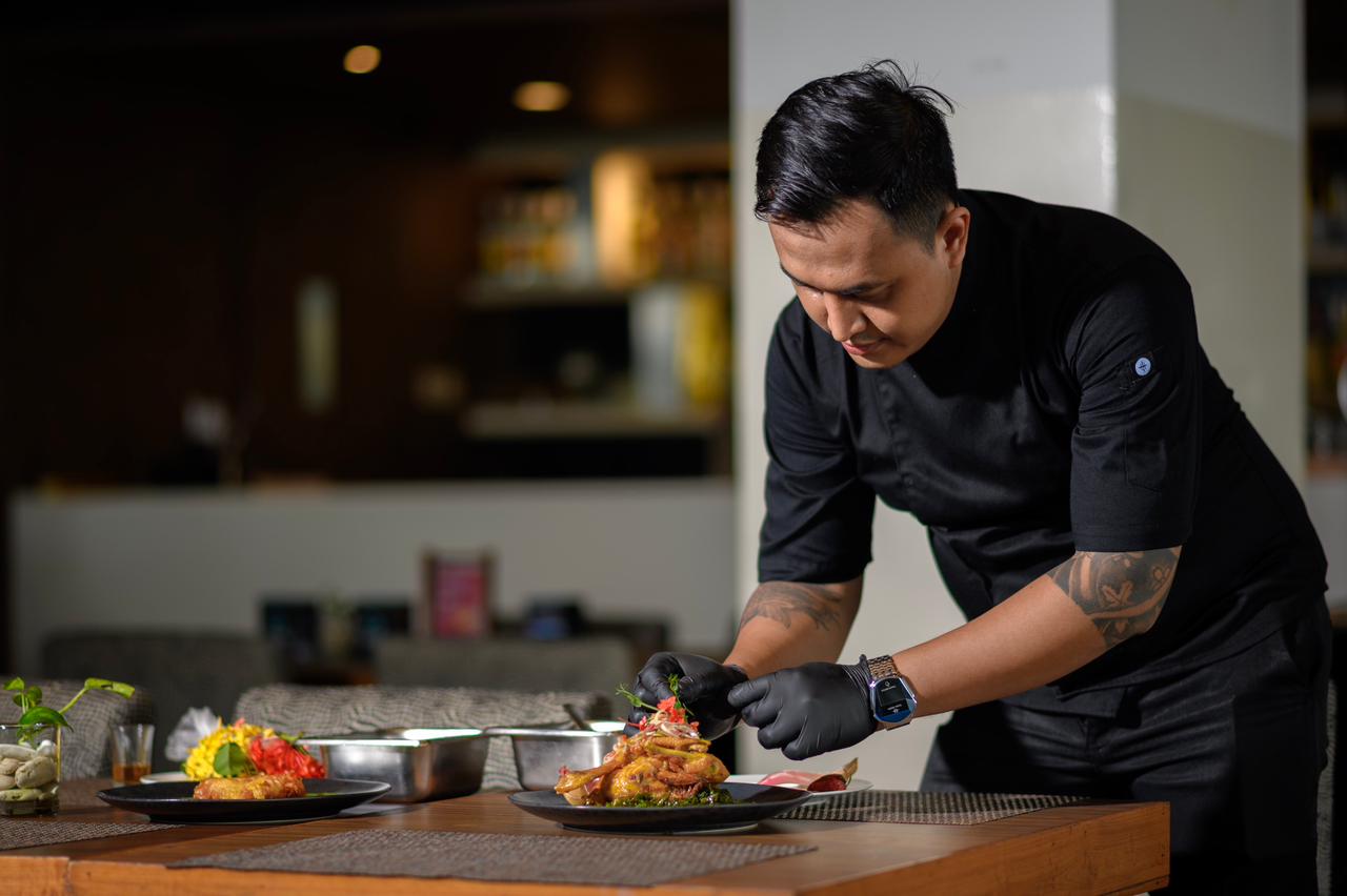 Menu Favorite Brits Hotel Karawang, Ayam Goreng Puncak Mandalika dan Tape Gadis Manis