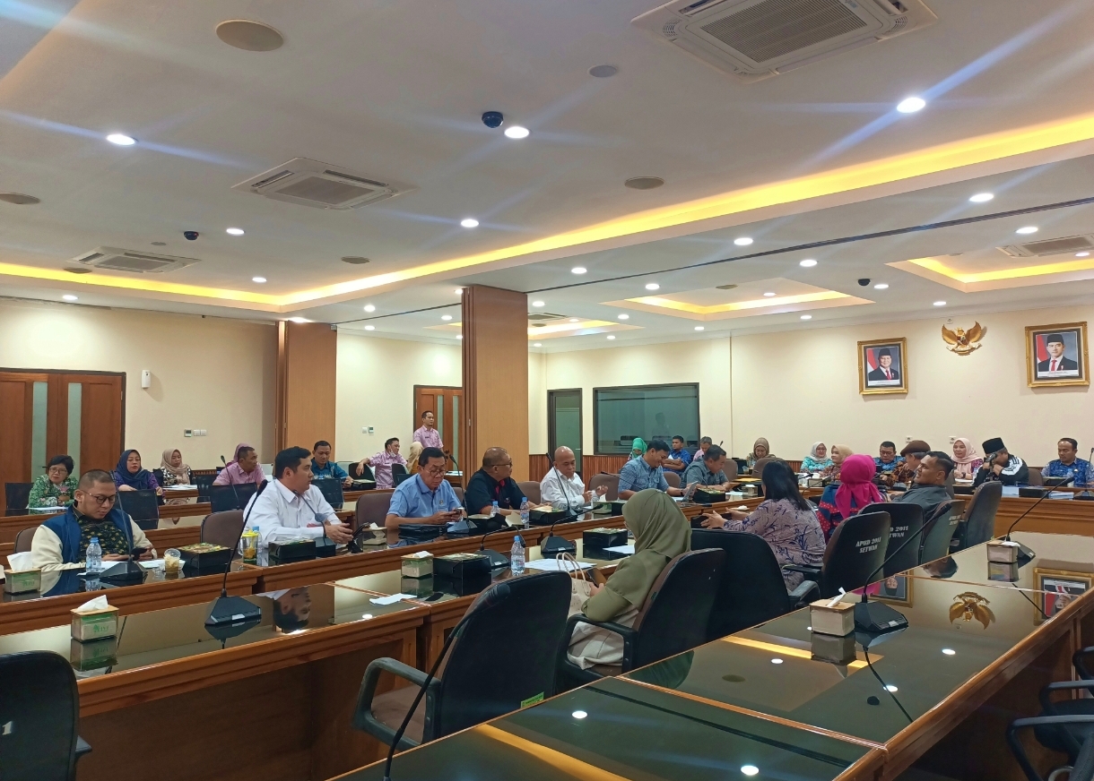 Wali Kota Bekasi Kaji Usulan Transformasi Angkot Berbasis Aplikasi