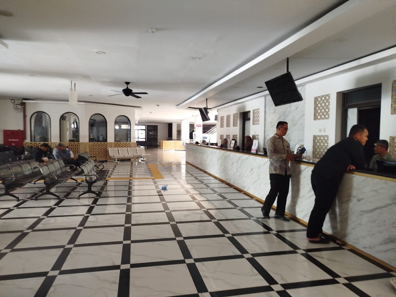 Panel Listrik RSUD Karawang Terbakar dan Padam Total, Pelayanan Sempat Terganggu