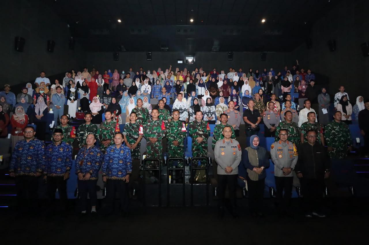 Lewat Film 'Jangan Buang Ibu', Kapolres Metro Bekasi Kota Ajak Keluarga Perkuat Karakter Pelajar