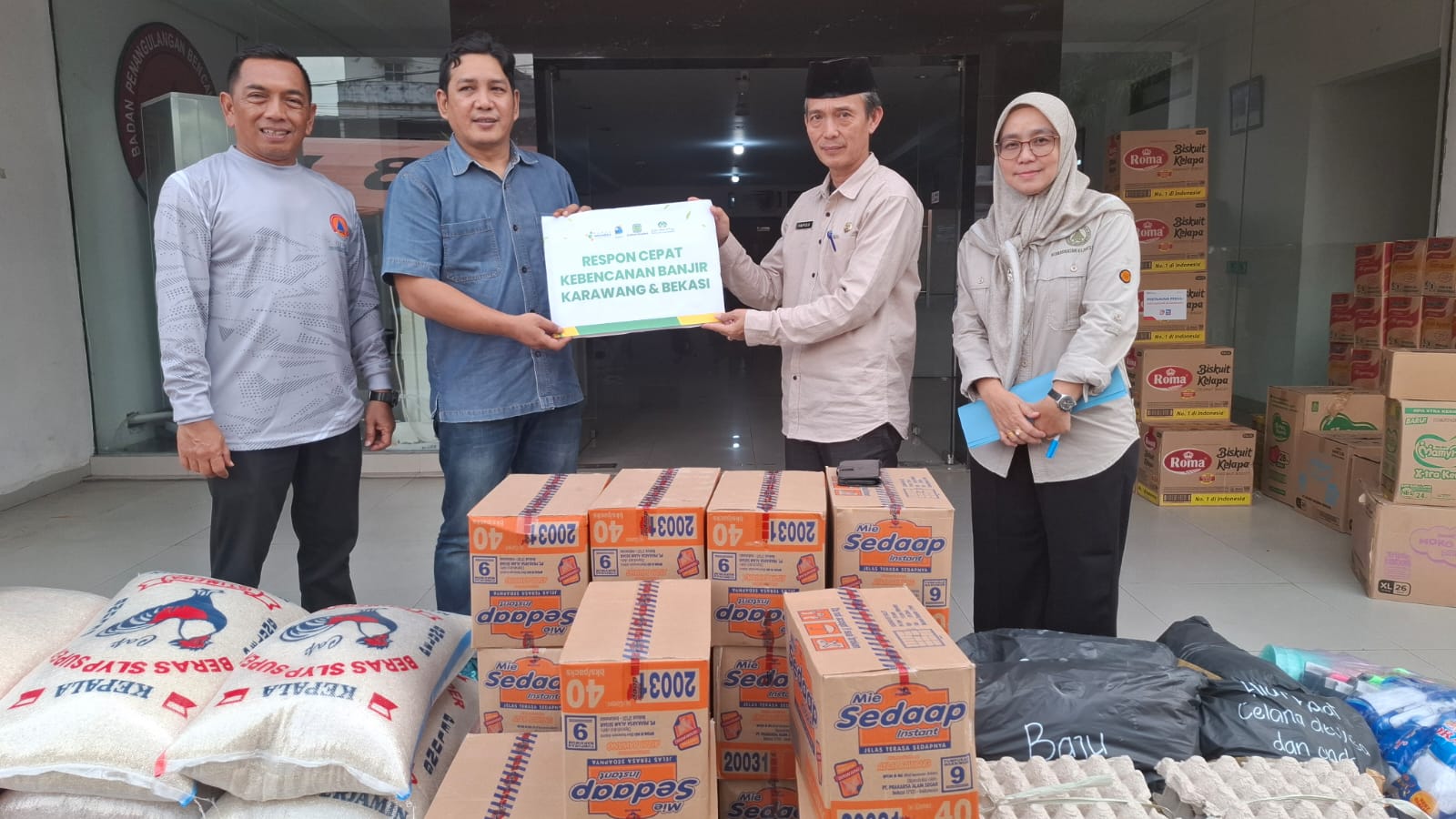 Pupuk Kujang Distribusikan Ribuan Paket Sembako ke 50 Lokasi saat Ramadan