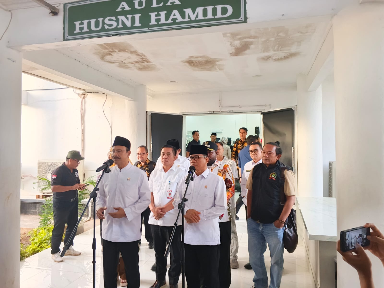 Mensos Puji UHC Karawang, Capai Angka 100 Persen 