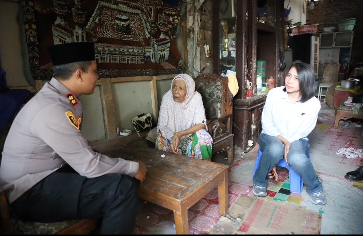 Kapolres Karawang Tinjau Lokasi Penerima Bedah Rumah Jatisari dan Banyusari