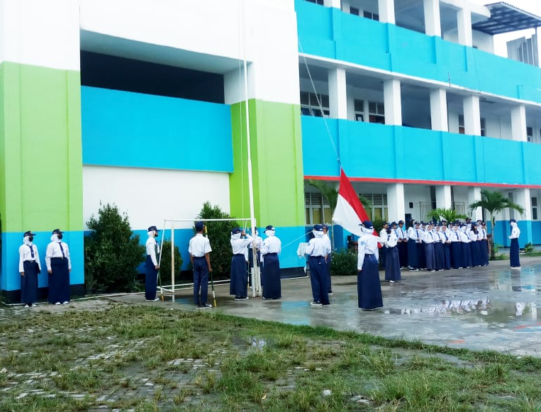 Puluhan Siswa Baru di SMP Negeri 05 Cikarang Selatan Terancam Belajar 'Lesehan'