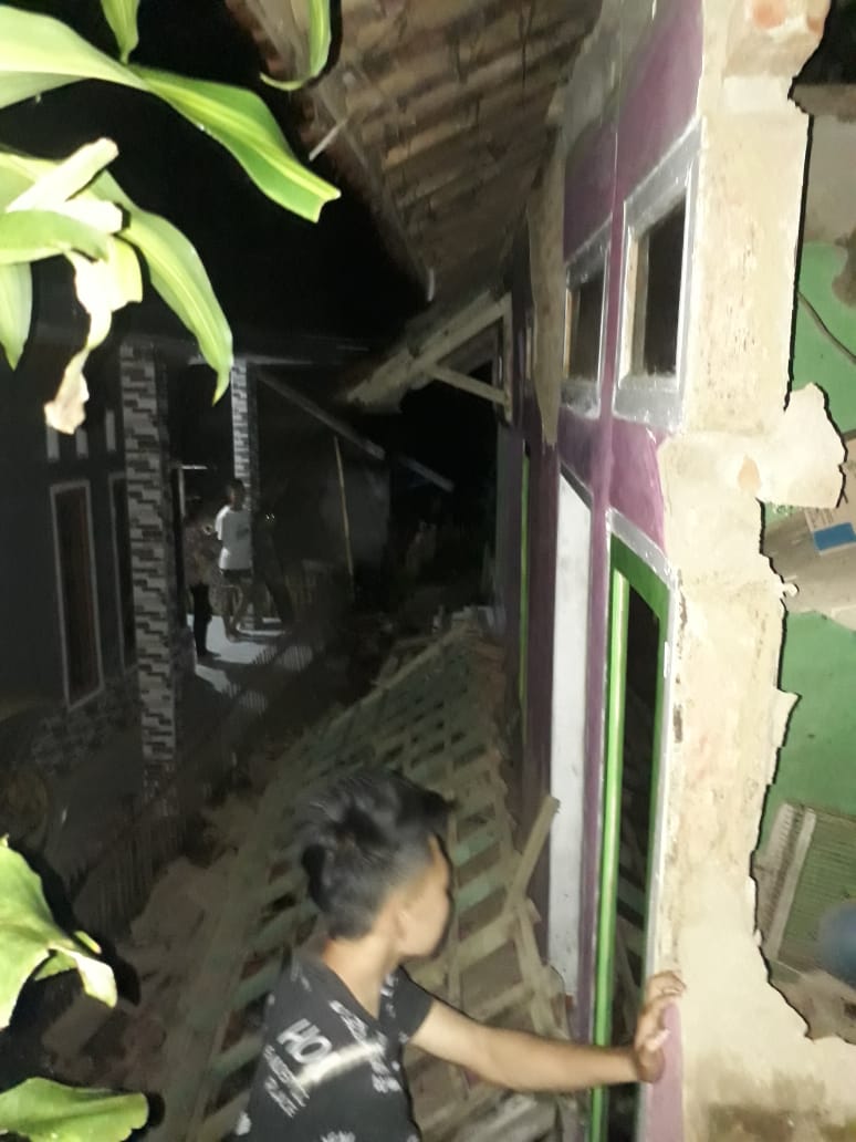 Gempa Garut 6.5 Magnitudo Ikut Goyang Karawang dan Seluruh Jabar, Banyak Bangunan Rusak