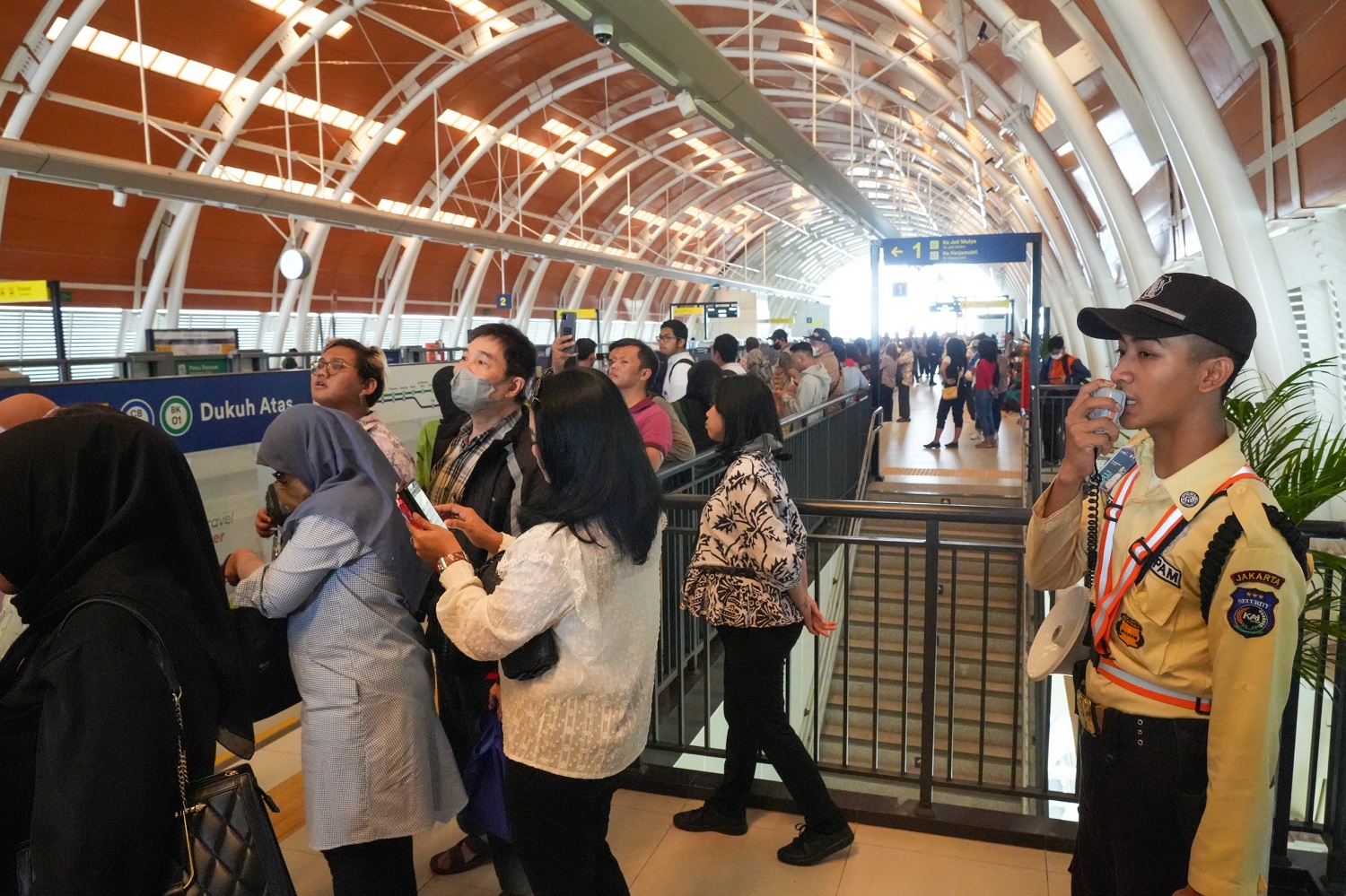 Gempa 5,9 SR Guncang Jakarta, LRT Jabodebek Tetap Beroperasi Normal