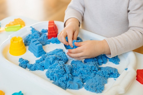 Tak Perlu Mahal, Ini Bahan-bahan Makanan yang Bisa Dijadikan Sensory Play untuk Anak