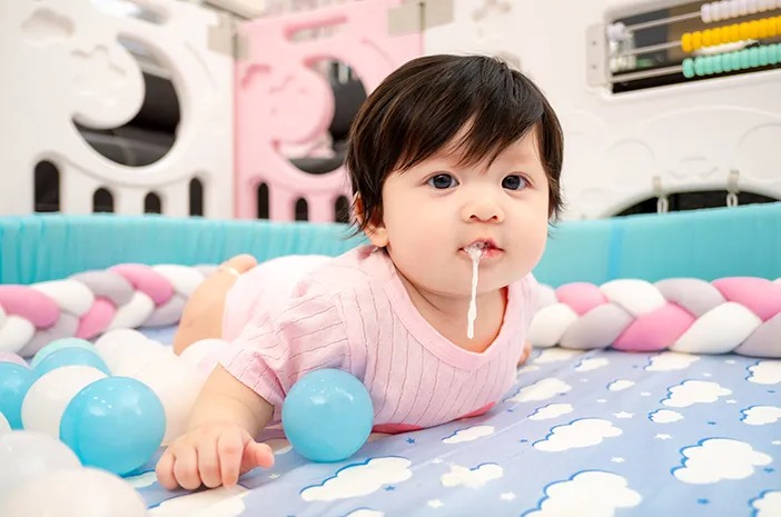 Kenali Tanda dan Cara Mengatasi Bayi Muntah Setelah Minum ASI Karena Alergi
