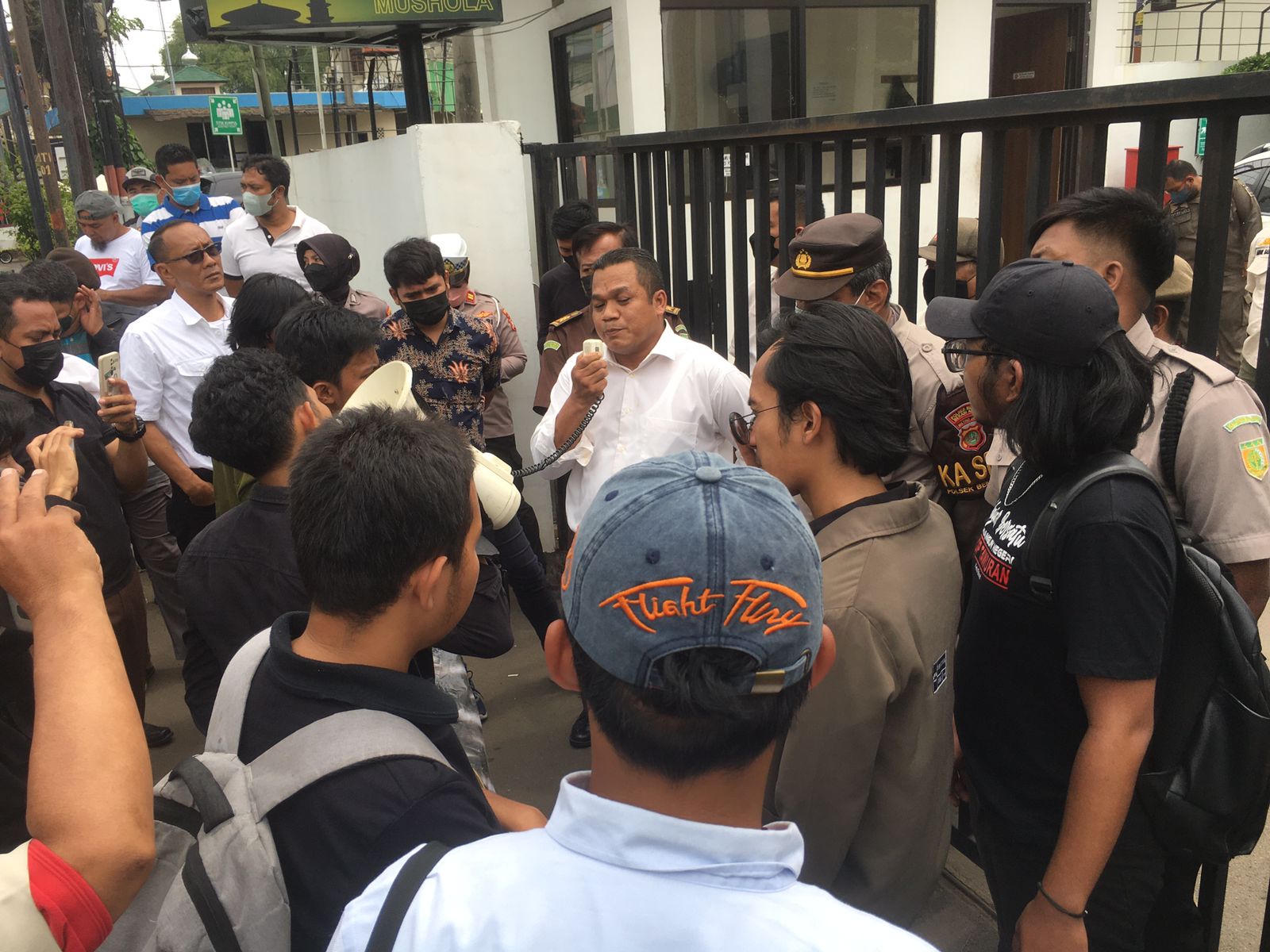 Didemo Berkali-kali Dugaan Korupsi Kandang Kambing di Kota Bekasi, Belum Ada Kejelasan
