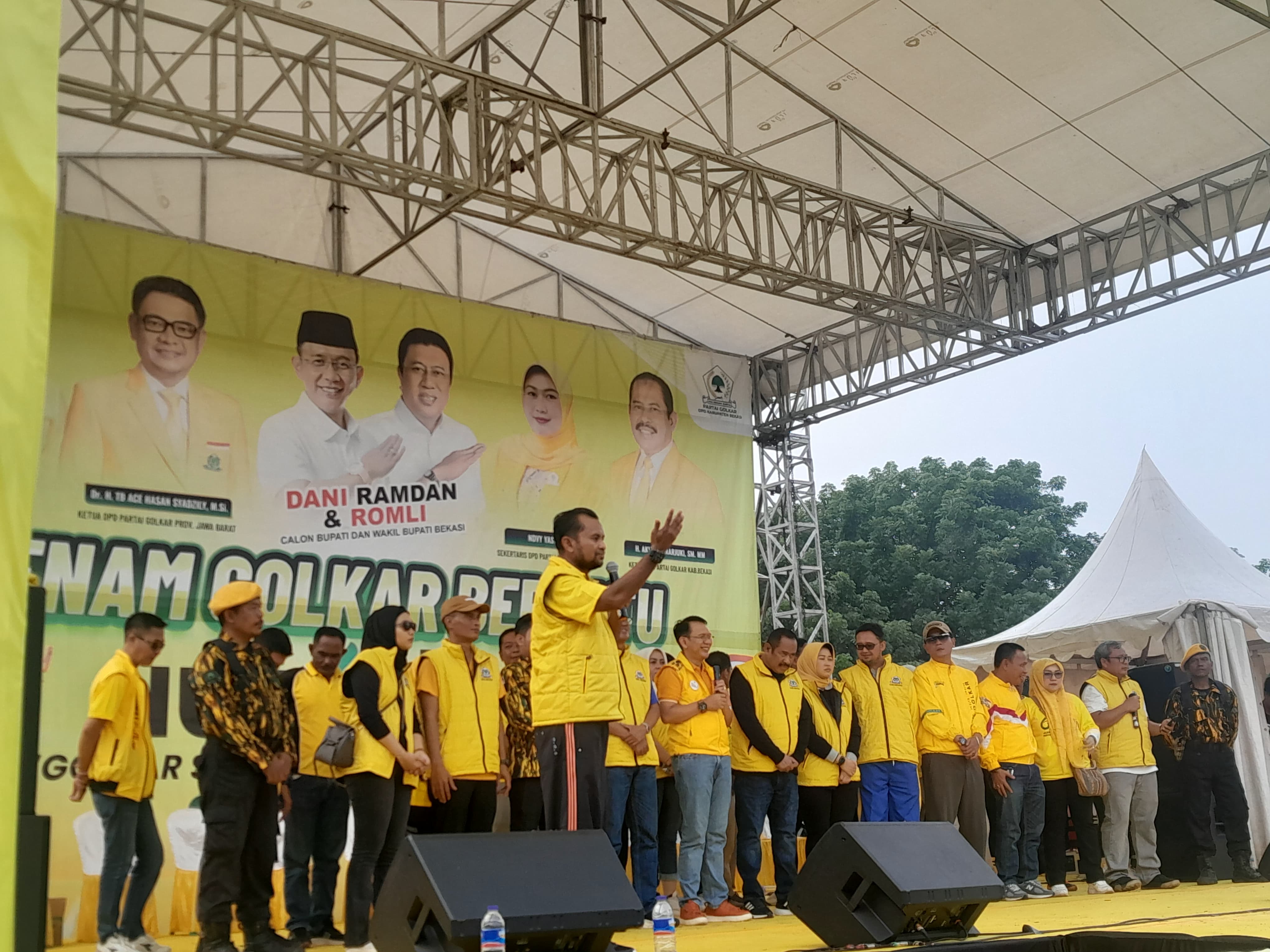 Ikut Pecahkan Rekor MURI, Golkar Bekasi Senam Berhadiah Umrah