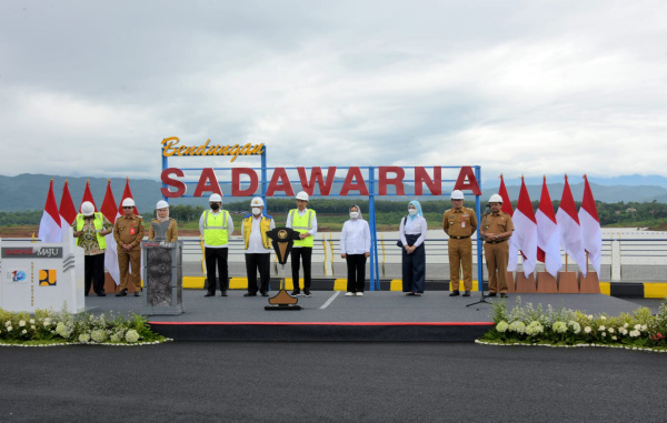 Resmikan Bendungan Sadawarna, Jokowi: Produksi Padi Indramayu Awas Jika Tak Meningkat