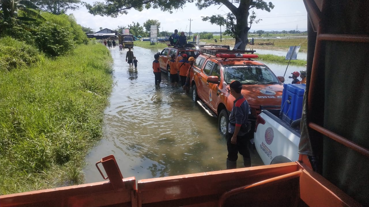 Banjir Bandang di Demak Meluas hingga 7 Kecamatan, Total 10 Ribu Orang 'Terusir'