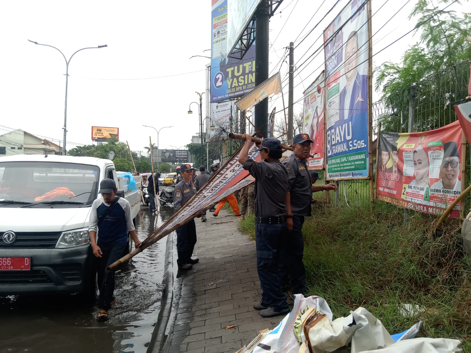 Masa Tenang, Bawaslu Lakukan Patroli Pengawasan Pemilu di Seluruh TPS Kabupaten Karawang