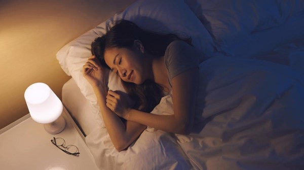 8 Cara Ciptakan Tidur Malam Kamu dengan Rileks, Dijamin Badan Lebih Segar saat Pagi Hari