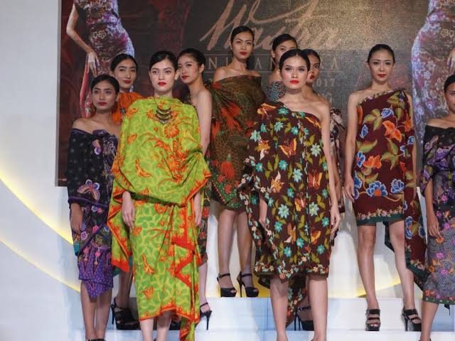 Cara merawat baju batik supaya awet di dalam lemari