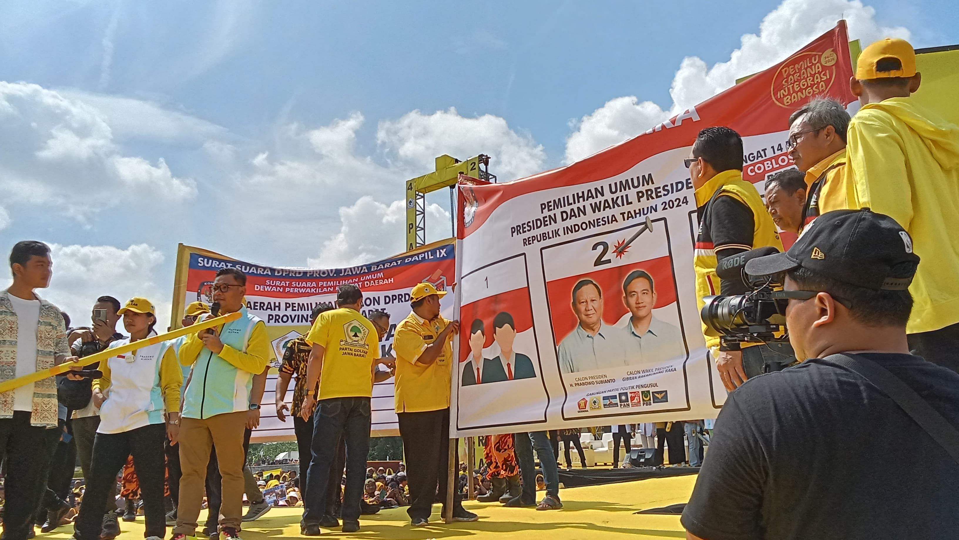 Gibran Rakabuming Raka Ajak Masyarakat Kabupaten Bekasi untuk Saksikan Debat Terakhir Calon Presiden
