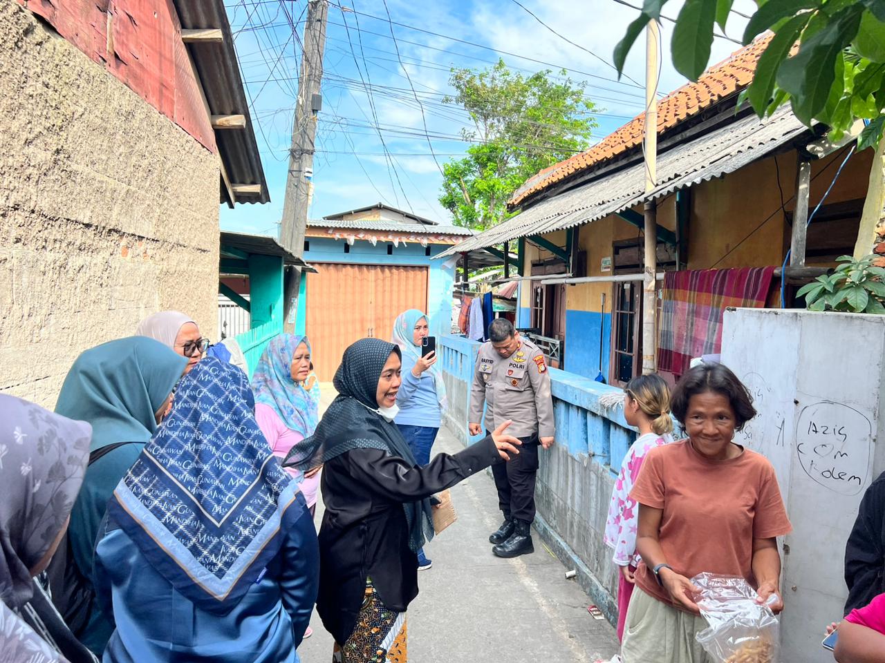 Tak Gentar! Polisi Serbu Kampung Narkoba di Cikarang