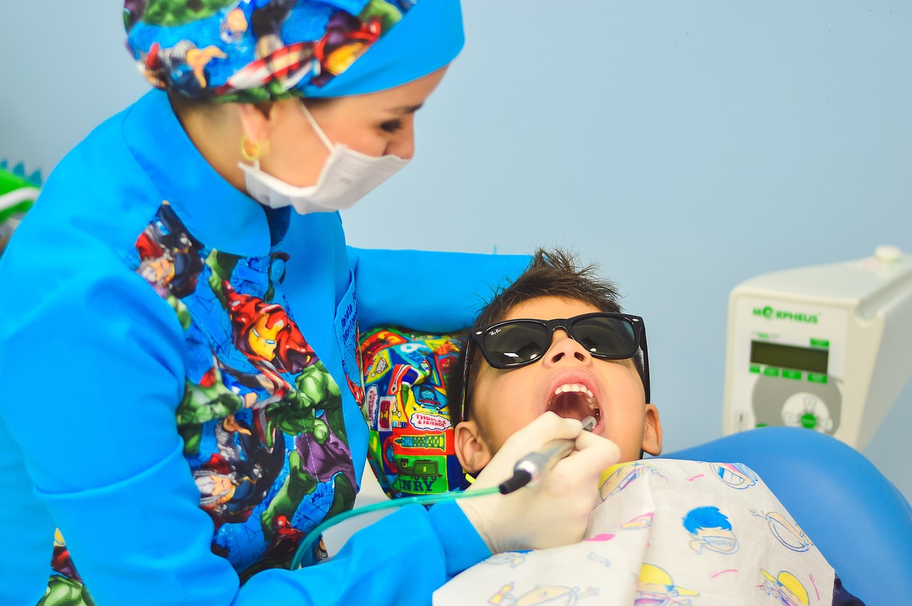 Yuk Kenali Penyebab dan Cara Mengatasi Gigi Berlubang pada Anak!