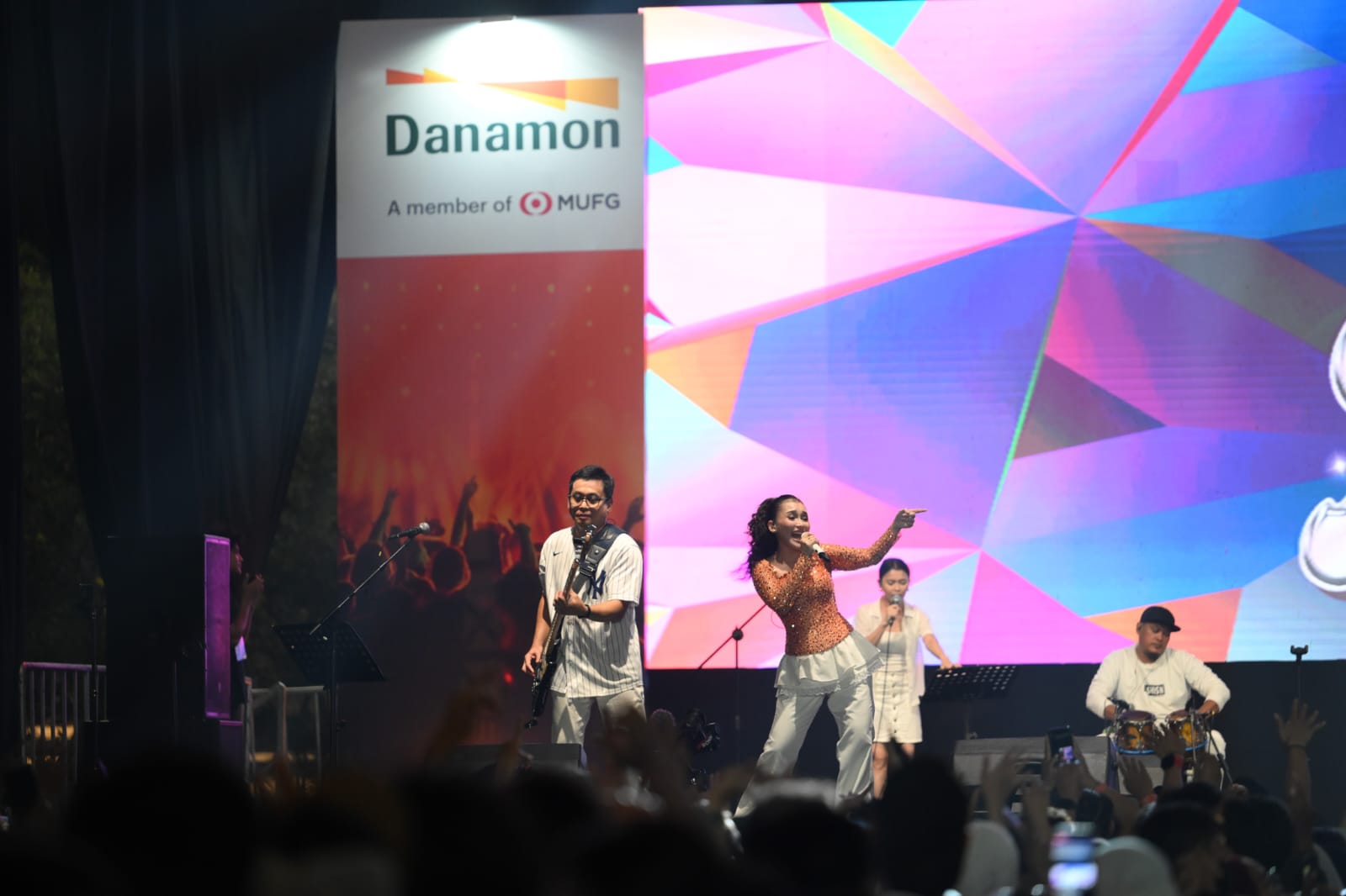 Semarak Danamon Festival Hadirkan Keceriaan dan Kebersamaan