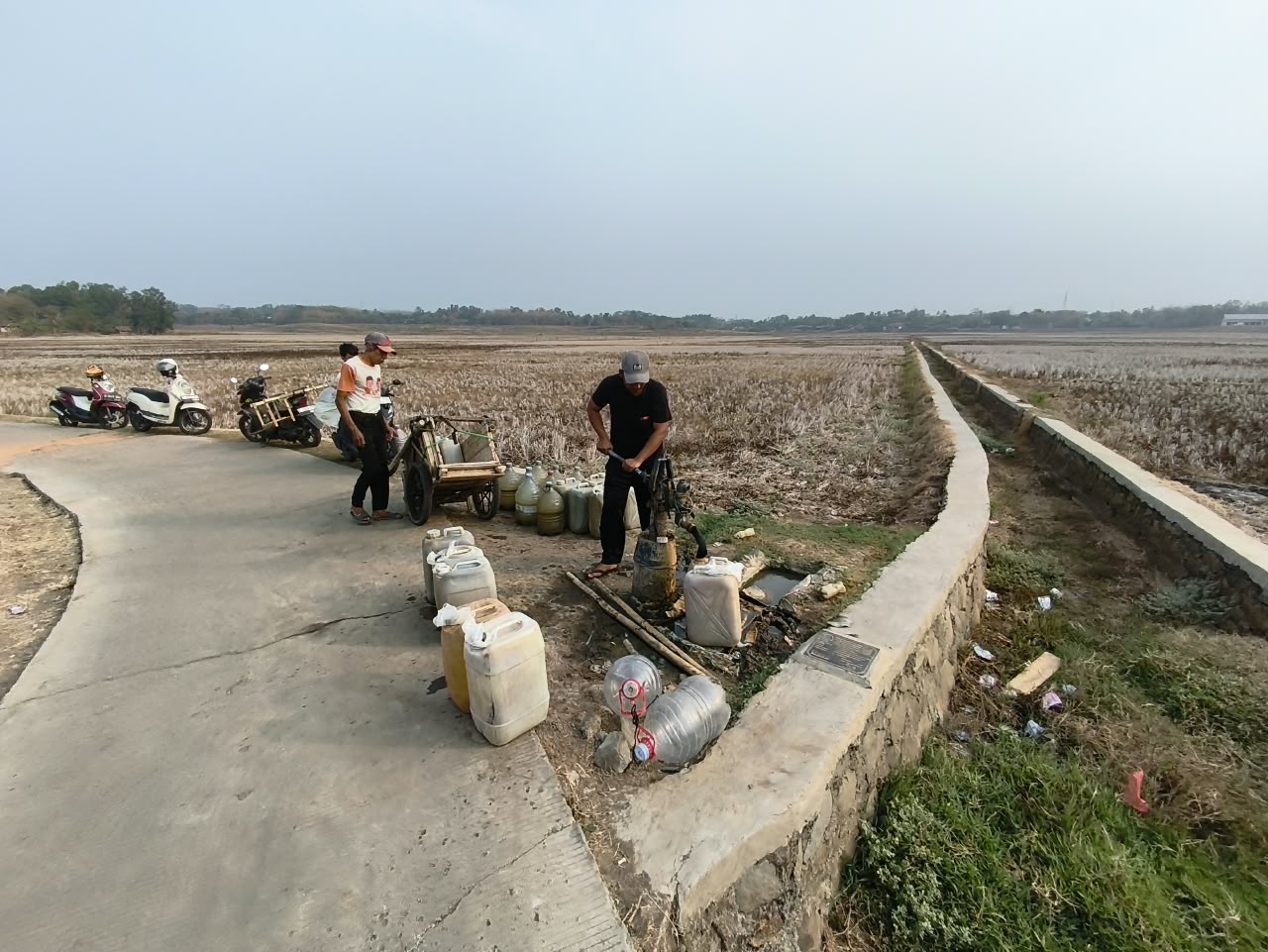 115 Ribu Warga Kabupaten Bekasi Krisis Air Bersih, 21 Jeriken Diangkut Tiap Hari dengan Jarak Satu Kilometer