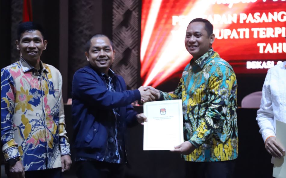 Rapat Pleno Terbuka, KPU Kabupaten Bekasi Tetapkan Bupati dan Wakil Bupati Terpilih